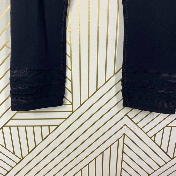 LORNA JANE 000Uniquely Mesh Hem Stripe Cropped Leggings in Black Size US Small - Picture 4 of 9